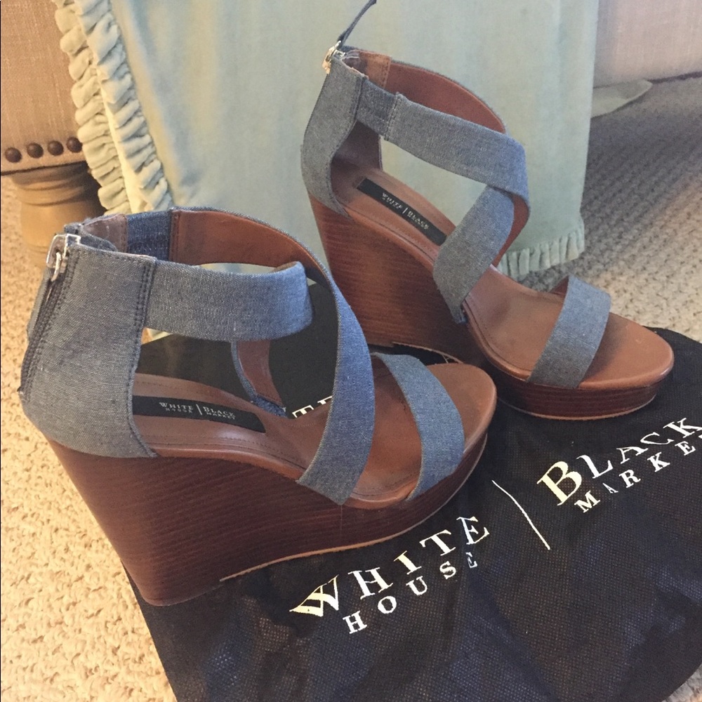 ☀️EUC WHBM Chambray Strappy Wedge Sandals MOON